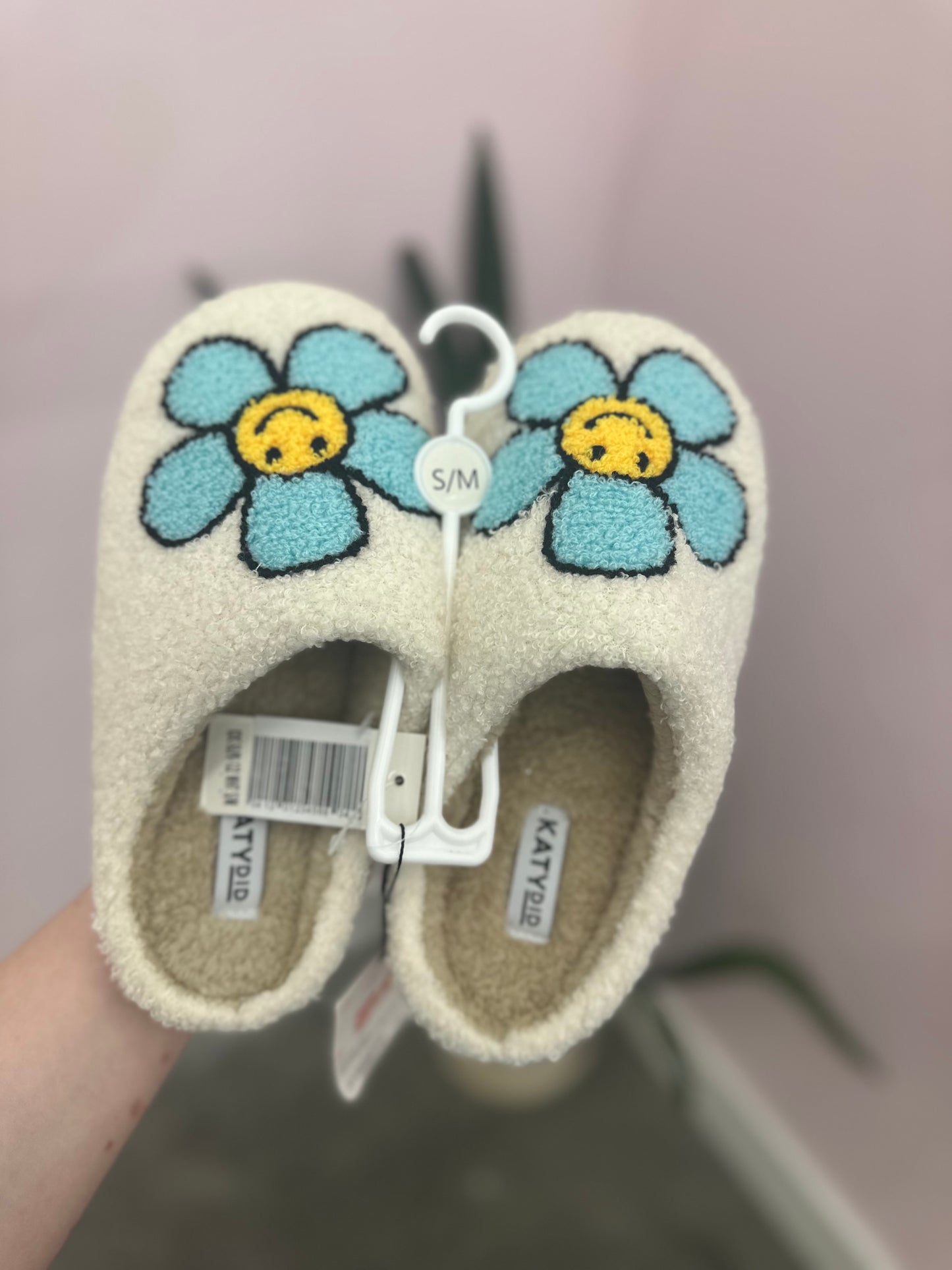 Daisy Smile Slippers - Size 6/7